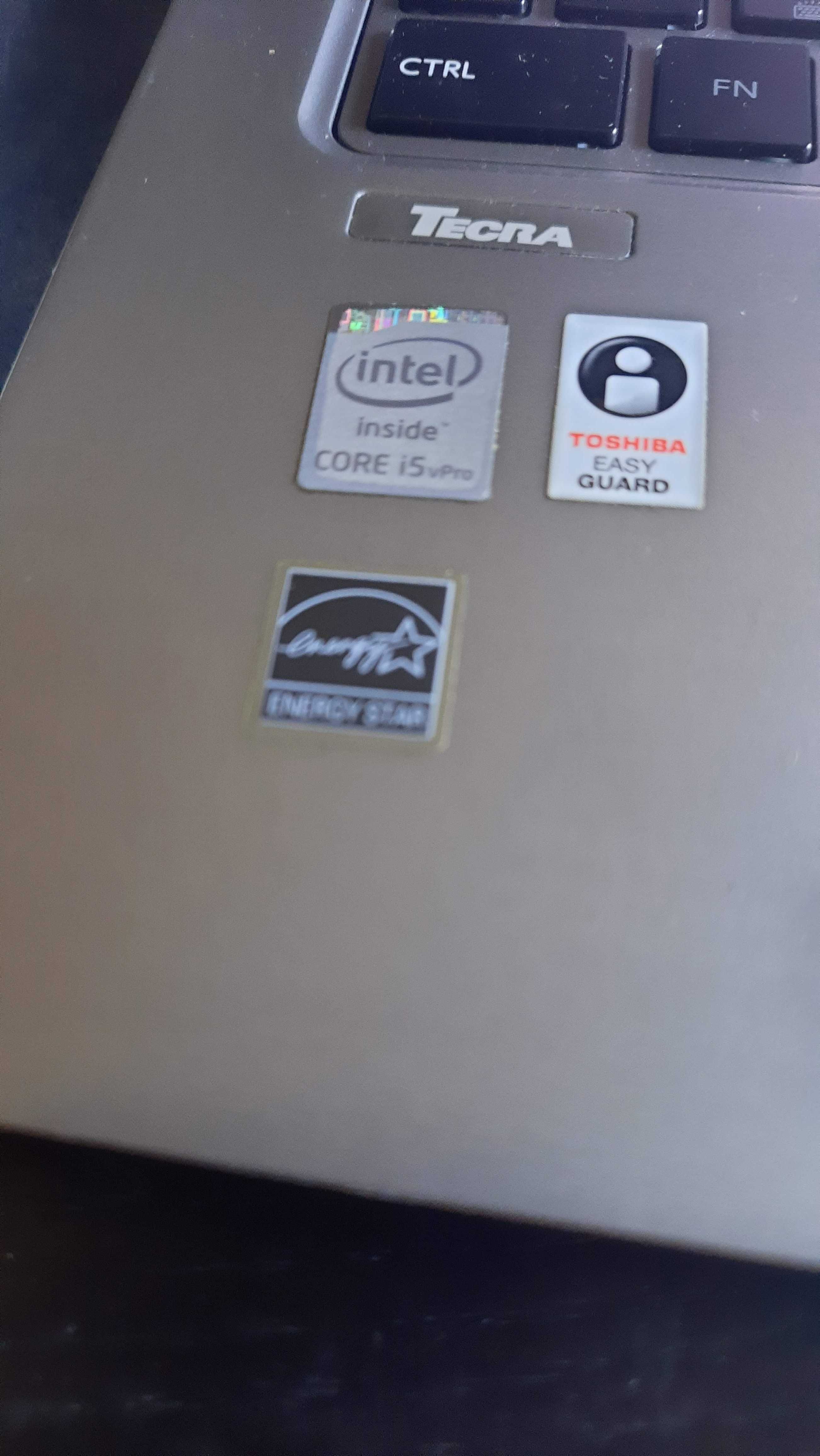 Portátil Toshiba Tecra Z40