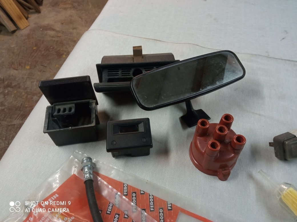 Vendo diverso material para Renault 4L