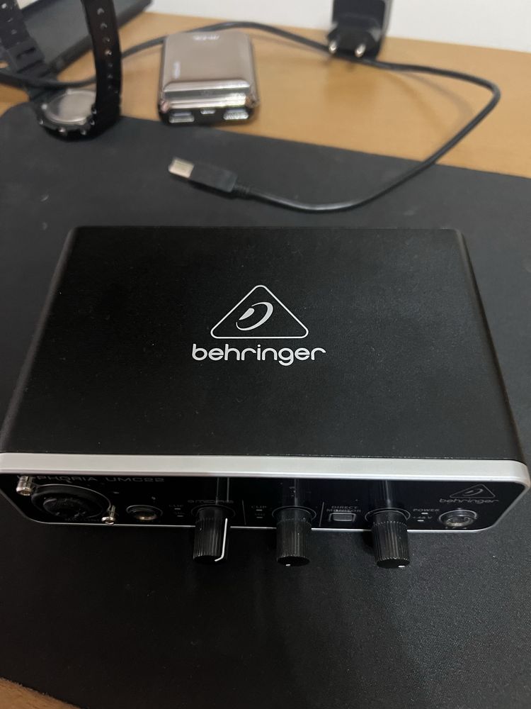 Placa de Audio Behringer UMC22