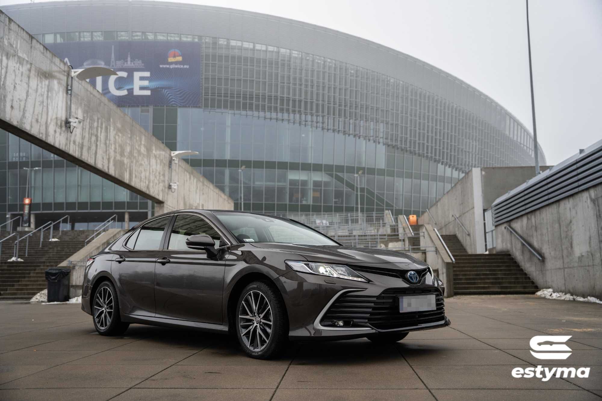 Wynajem samochodu, wypożyczalnia samochodów Estyma - Toyota Camry