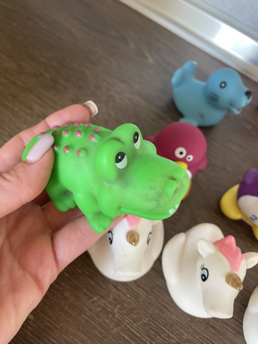 Іграшки для ванни