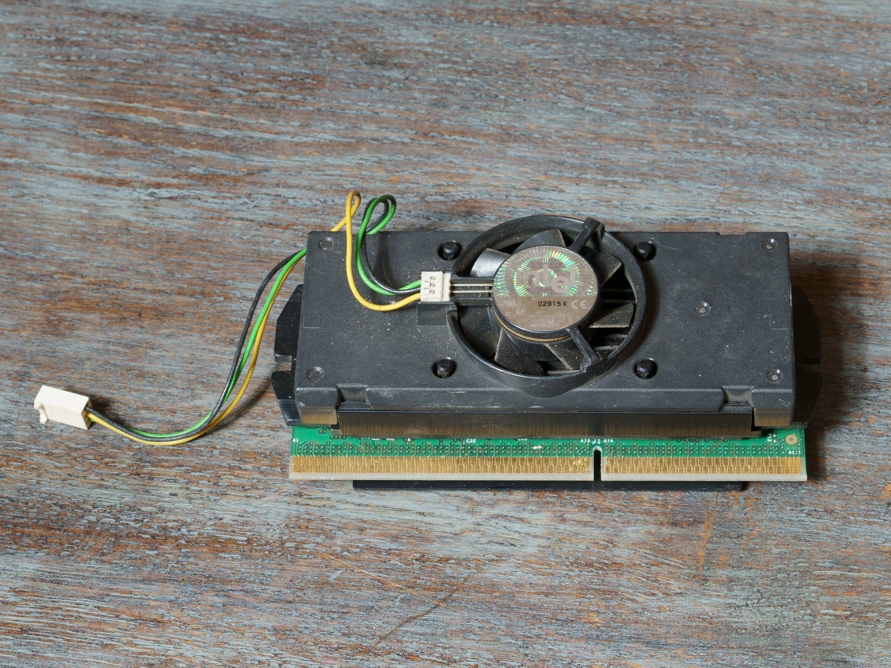 CPU INTEL PENTIUM II SL3D5 SLOT 1 400MHz + chłodzenie