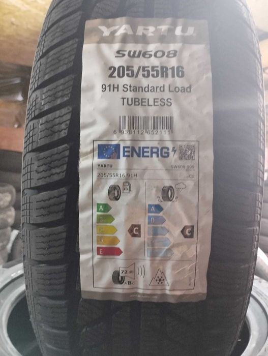 Opony zimowe 205/55R16 yartu sw608
