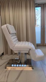 NOWY Biały fotel kosmetyczny elektrycznie sterowany