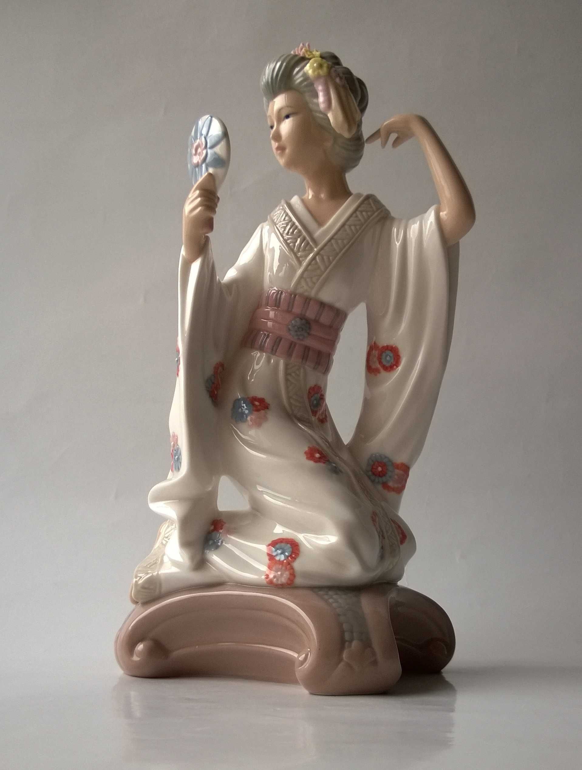 Figurka Porcelanowa Gejsza Porcelana