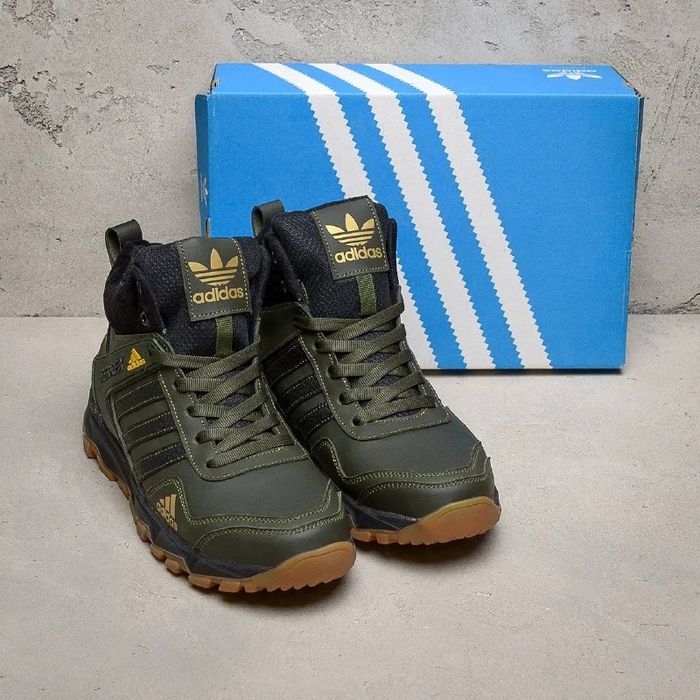 Зимові кросівки чоловічі шкіряні на хутрі Adidas terrex 40-45р