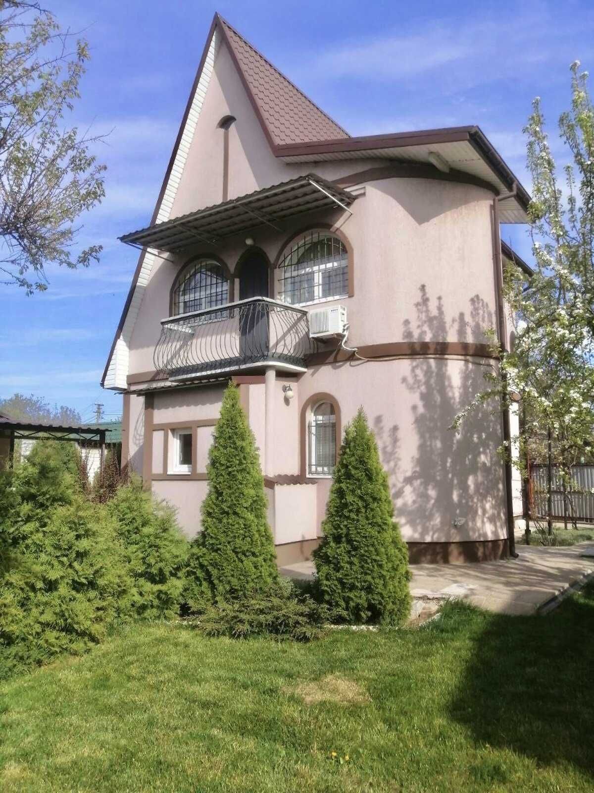 Продам дом - дачу 80 м. кв. з якісним ремонтом в Самарівці.