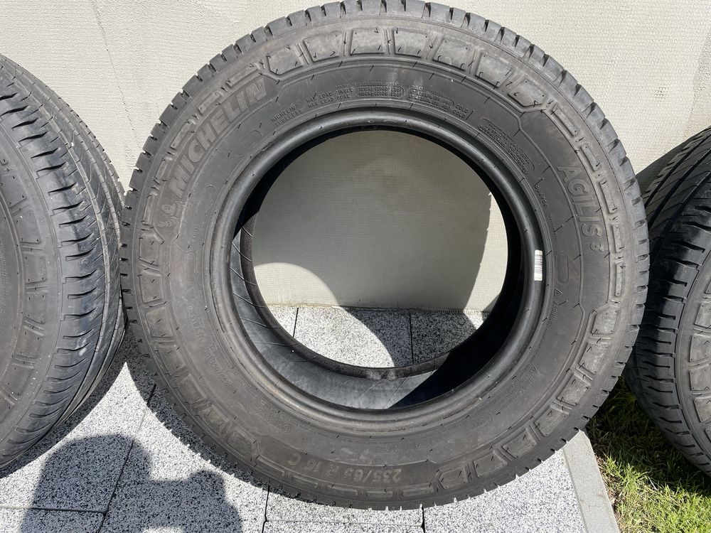 Opony letnie Michelin  235 65 R16C