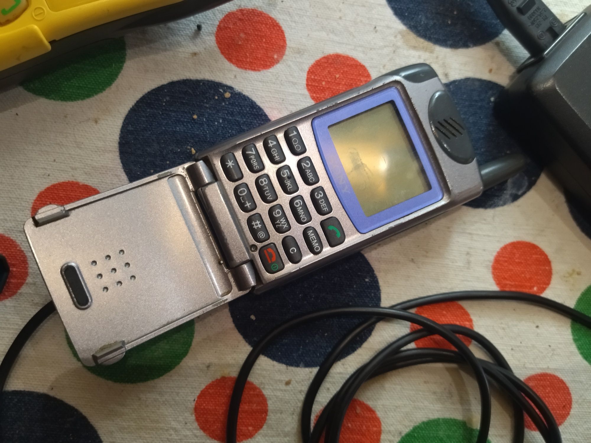 Pager bip Coca-Cola , Sony CMD- Z 5 e Alcatel One Touch  Easy