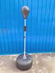 Avento Boxing Trainer Standard - Ajustável - Aprox. 110-153 cm - Preto