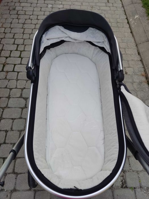 Wózek Moon Resea S (gondola + spacerówka)