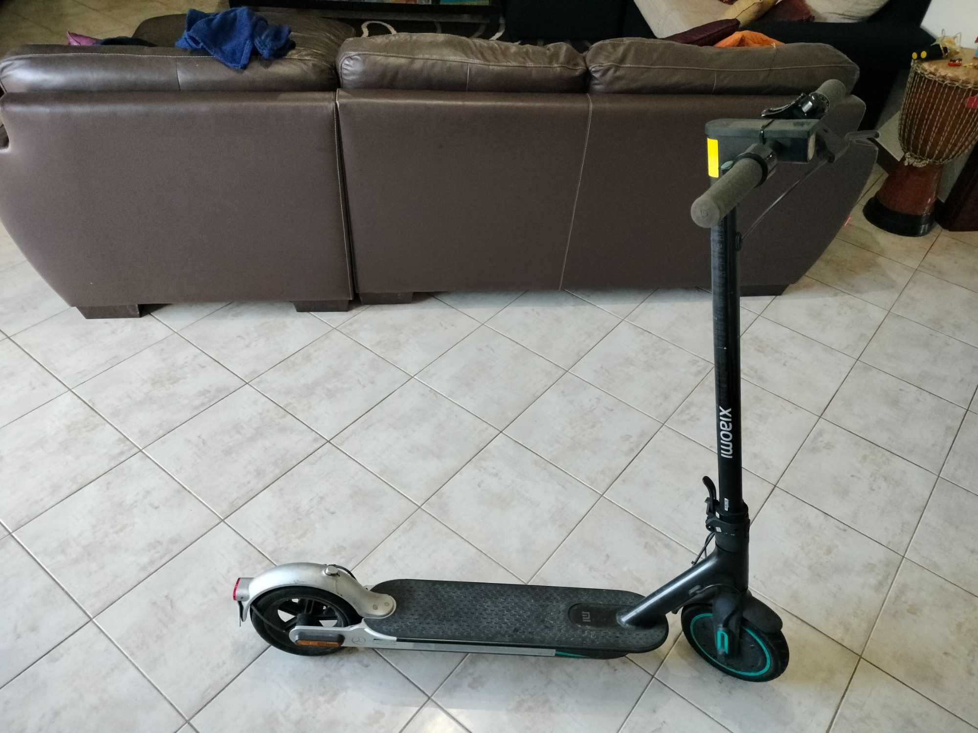 45km Trotinete Xiaomi scooter pro 2 Mercedes amg