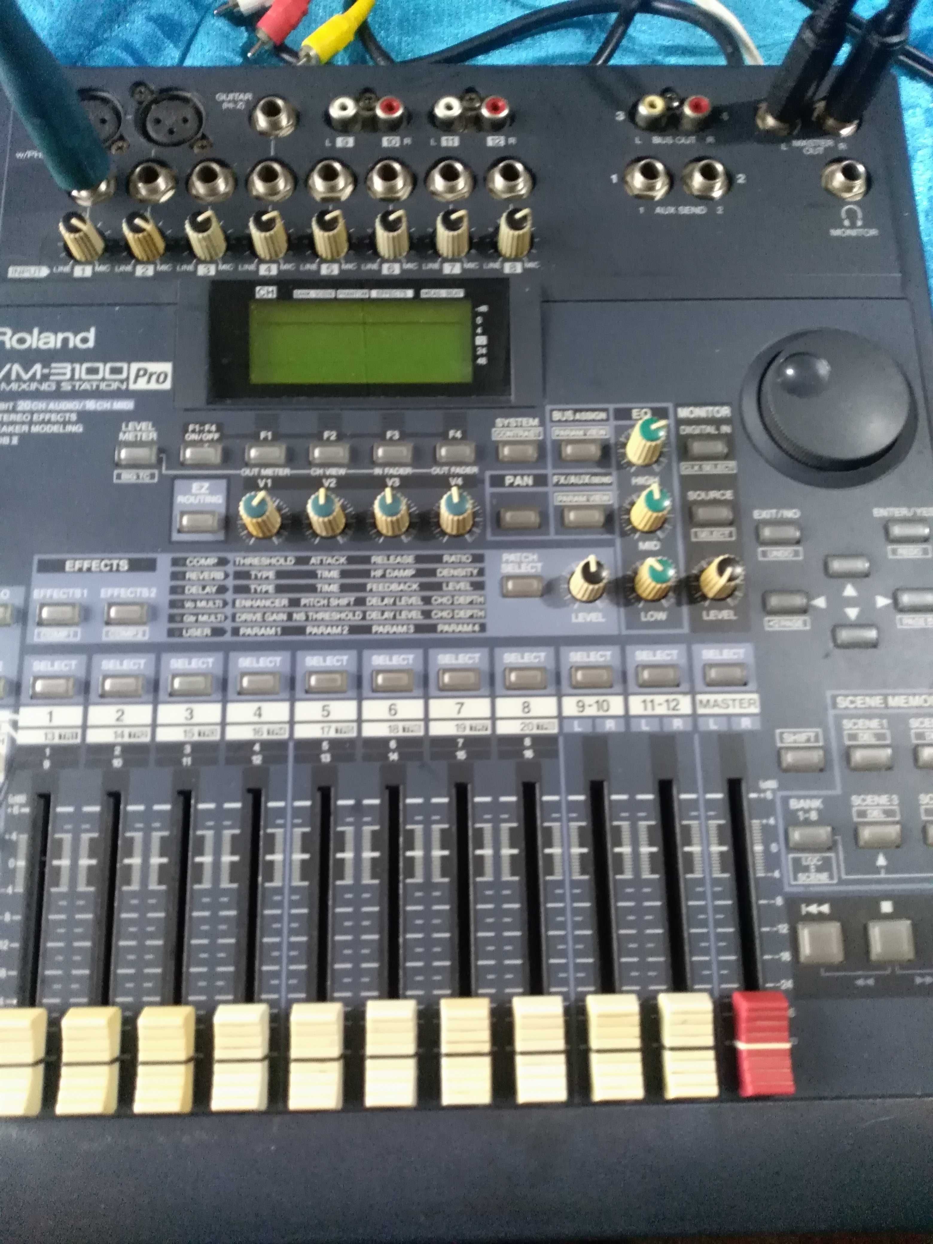 ROLAND VM 3100 pro пульт звукова карта