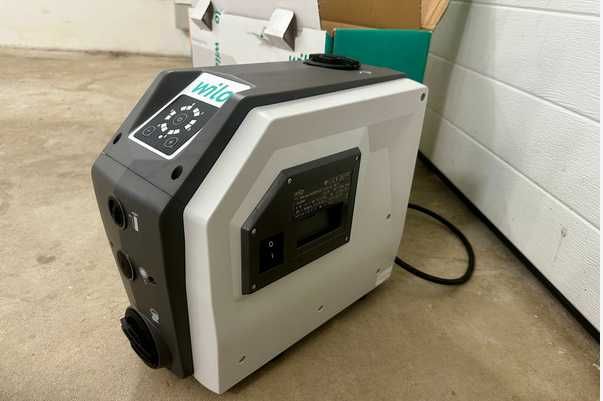 Wilo ISAR BOOST5-E-5 Hydrofor z pompą samozasysającą