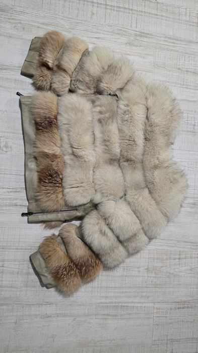 Futro z lisa bialego/czerwonego