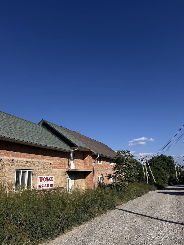 Продаж будівлі в с. Чагор ( незавершене будівництво)