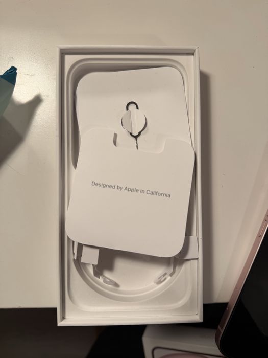 iPhone 15 różowy 128 gb