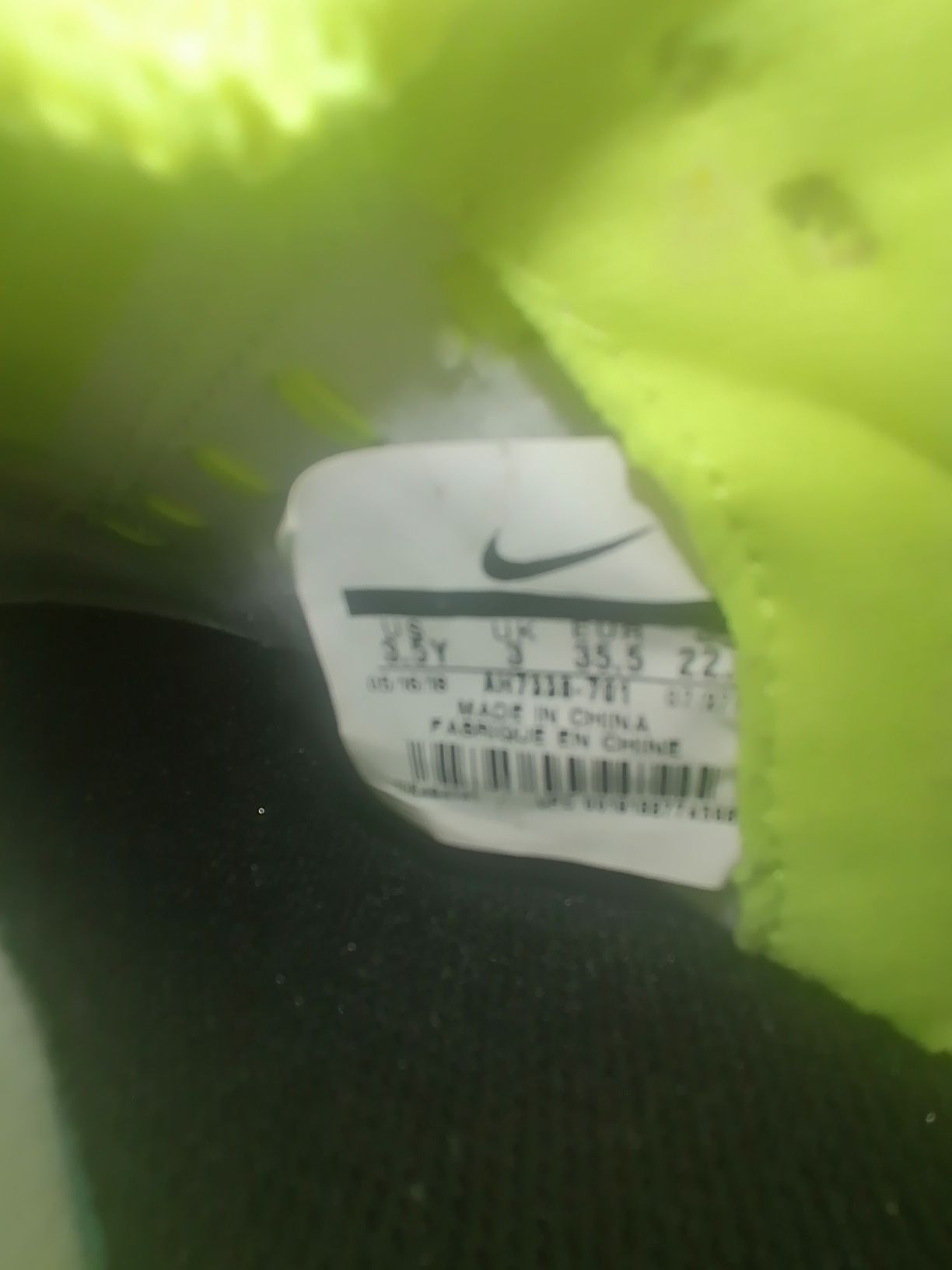 Korki piłkarskie dziecięce Nike Mercurial wkręty 35,5 rozm.