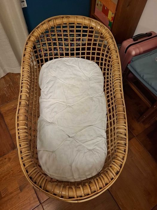 Berço bambu vintage com roupa de cama incluída