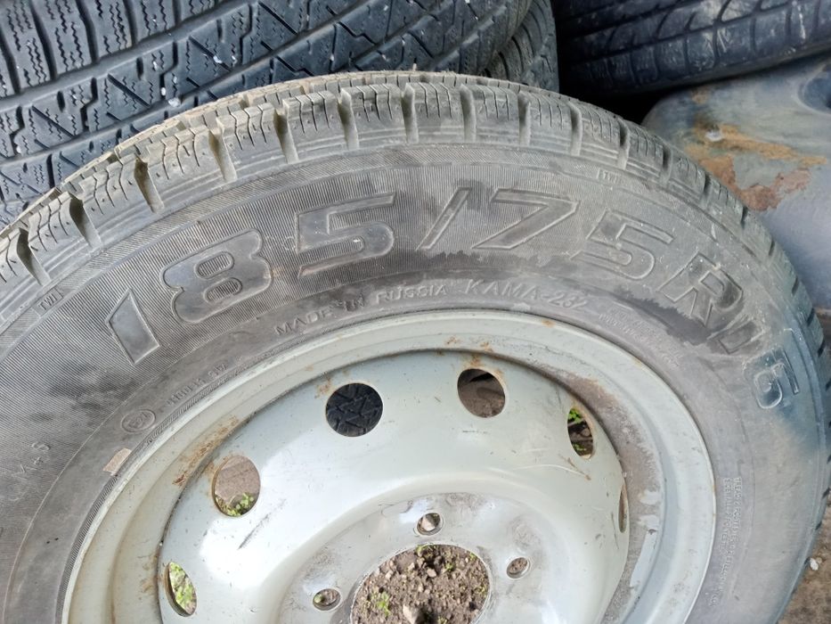 Продам колесо на ниву