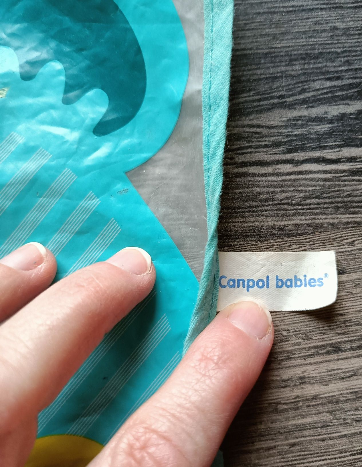 Canpol babies Śliniak plastikowy z kieszonką