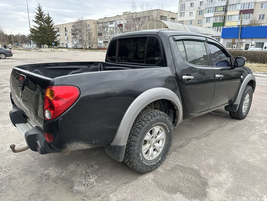 Mitsubishi L200 2012