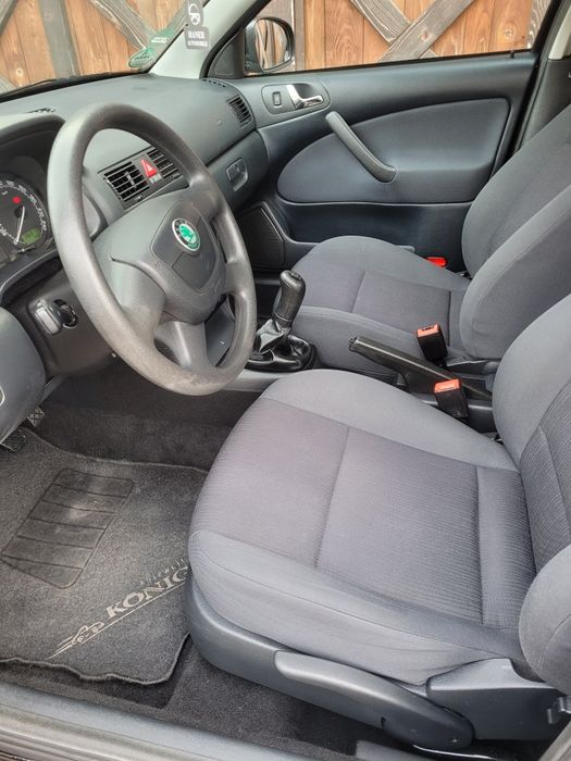 Oktavia Tour Свіжопригнана