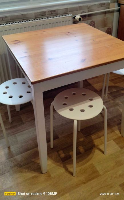 Stół kuchenny sosnowy 30 zl