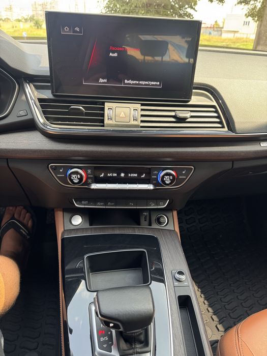 Audi q5 2021 як нова перед максимальна комплектація