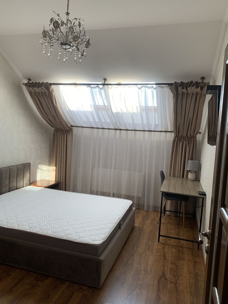 Квартира 60кв.м: 2 спальні+простора кухня+Горище,центр Трускавця