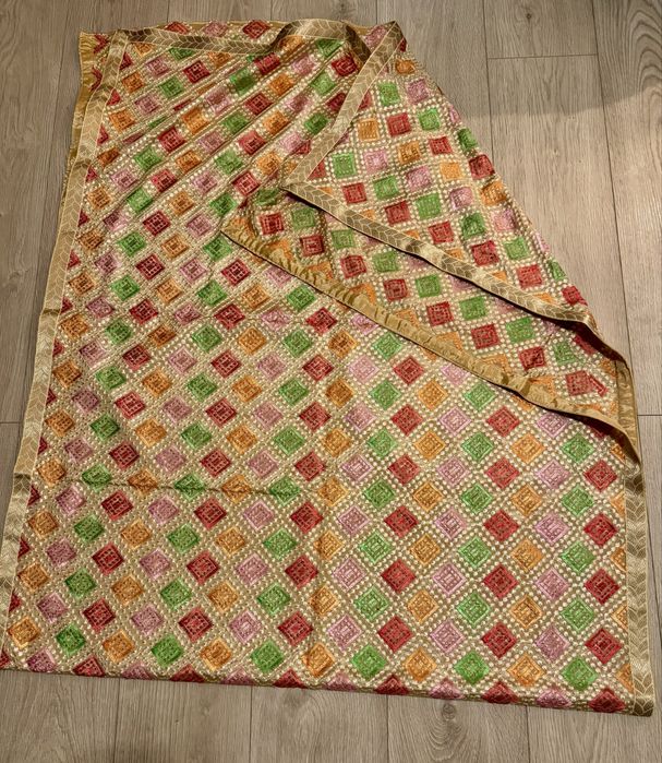 Indyjska narzuta lub chusta wymiary ok. 95cm x 225cm, rekodzieło