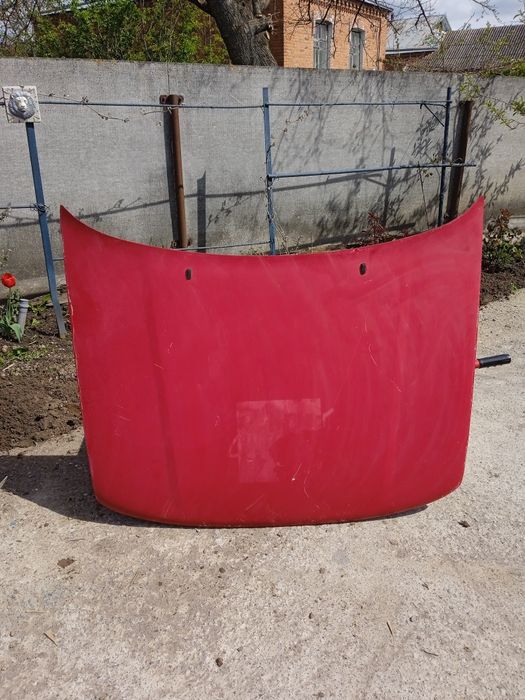 Капот Пассат Б4 в ідеальному стані