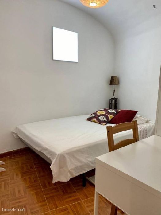 Quarto - localizado em Evora
