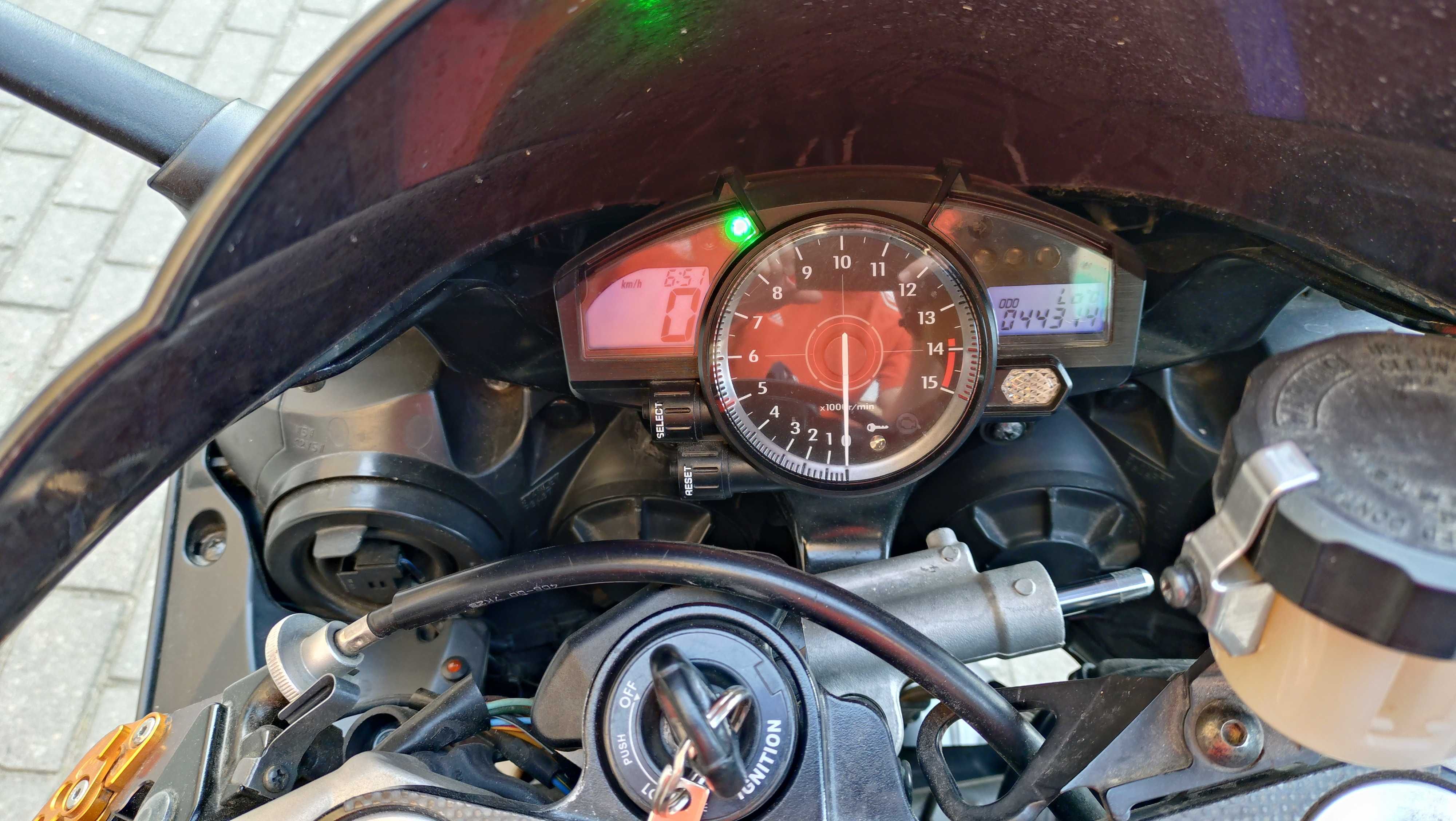 YAMAHA R1 RN 19 2008 r
