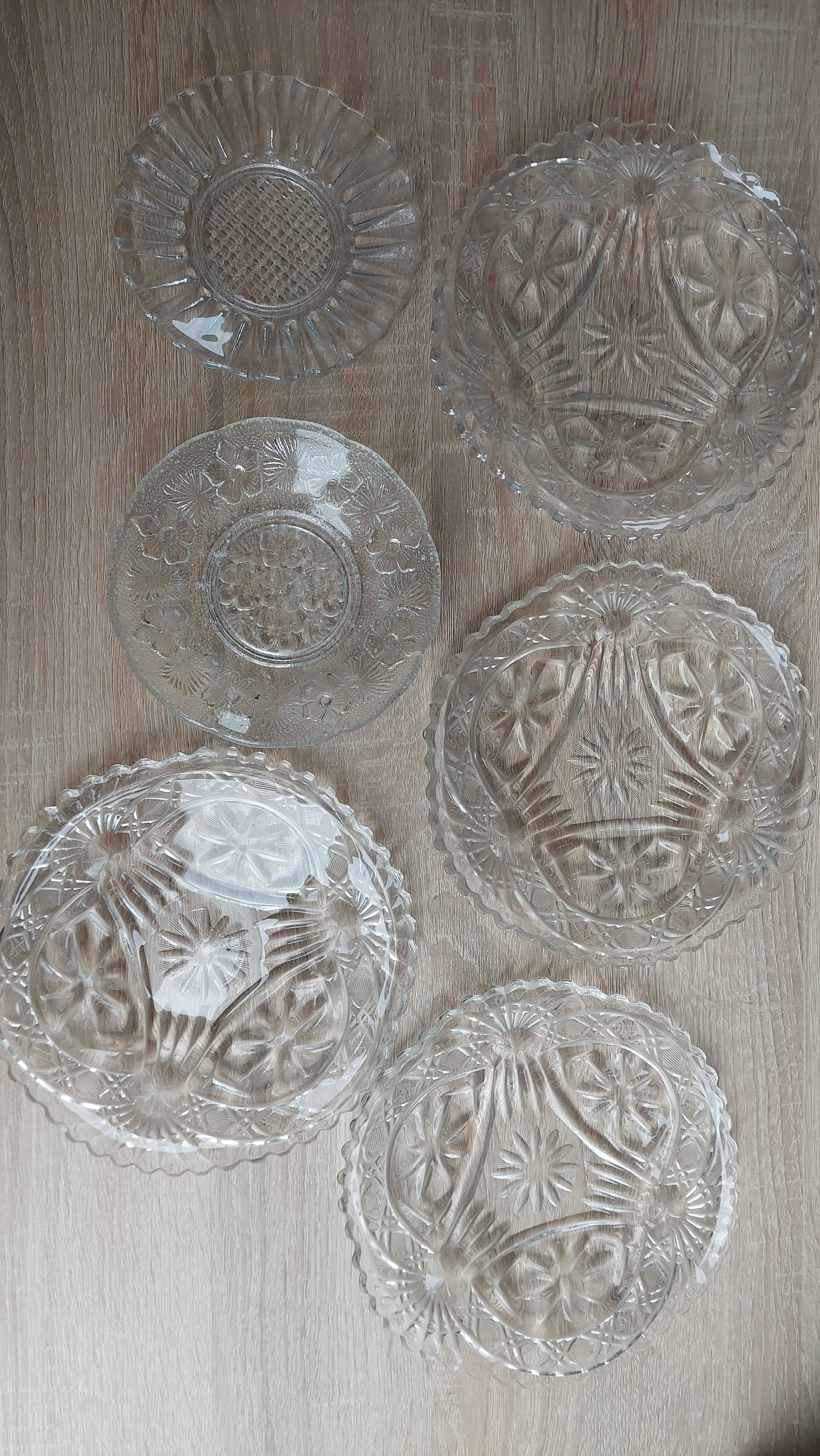 Talerze szklane 15 sztuk kryształowe talerzyki PRL