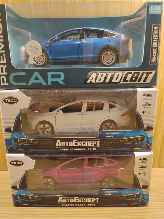 Модель Tesla model x 90d 1:32 Автосвит металл свет звук инерция Тесла