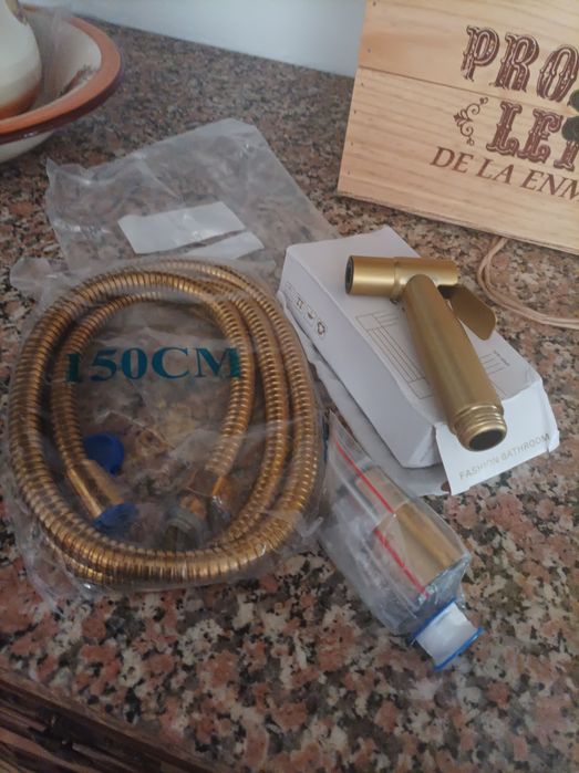 Vendo chuveiro de casa de banho