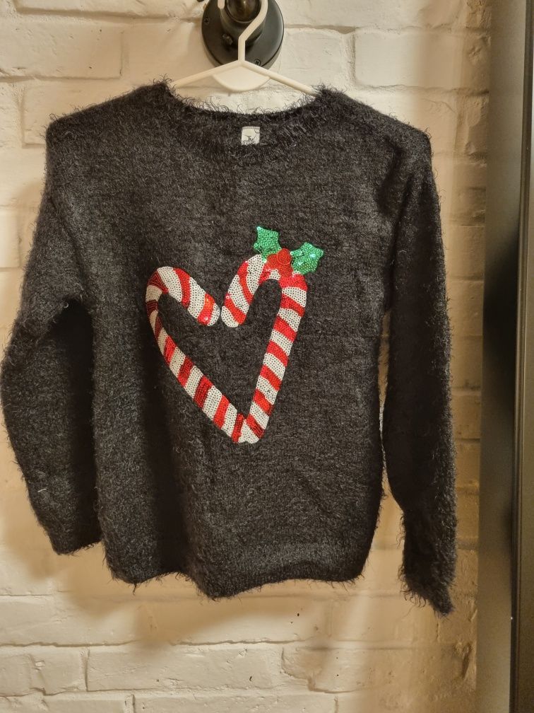 Sweter świąteczny z lukrową laską