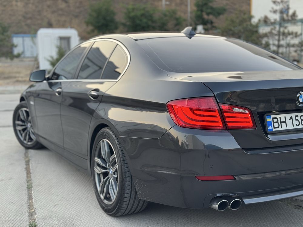 BMW f10 офіційна, на фарш комплектації вся обслужена, цепок замінено