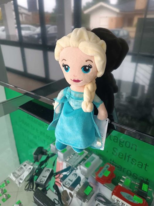 MEGA PREÇO:Peluche Elsa Frozen 20cm
