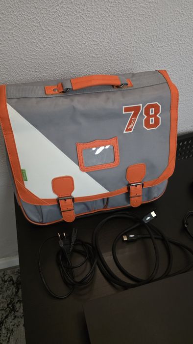 PS4 1TB + Acessórios