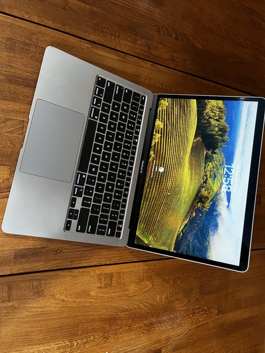 Macbook air 2020 i3/8/128