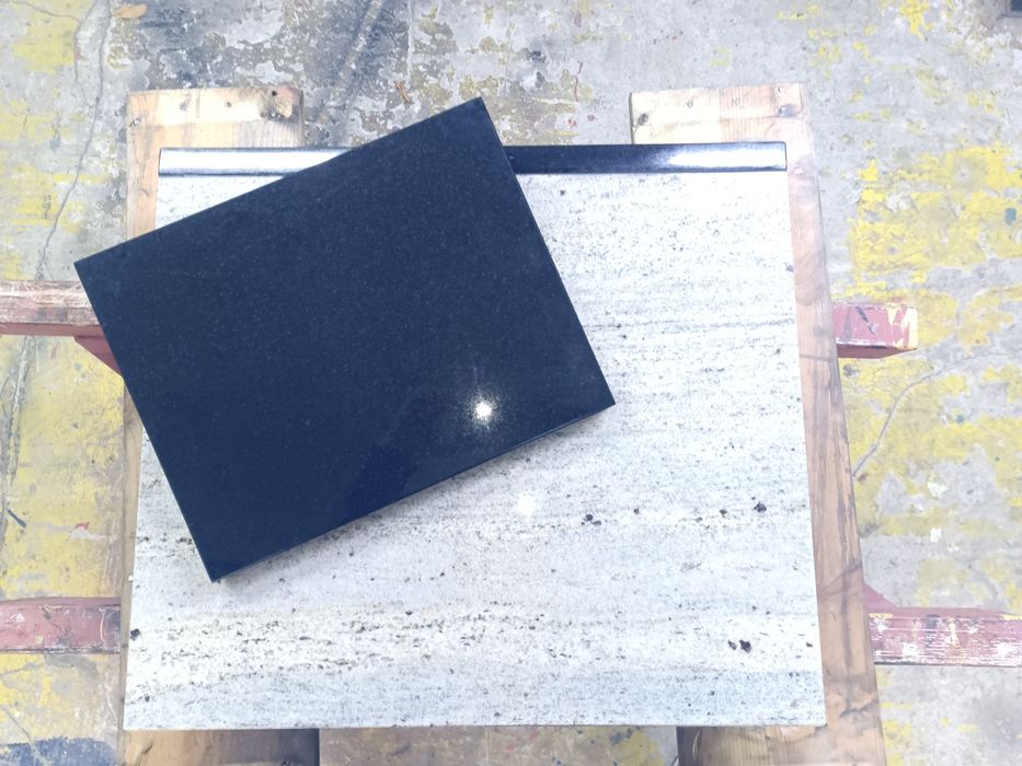 Nagrobek (pomnik) granitowy urnowy TANIO