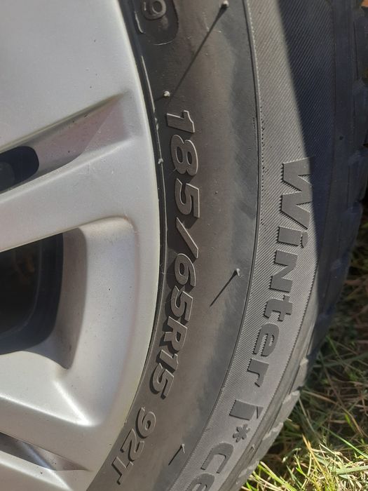 Зимня гума Hankook с дисками і оригінальними ковпаками 195/
