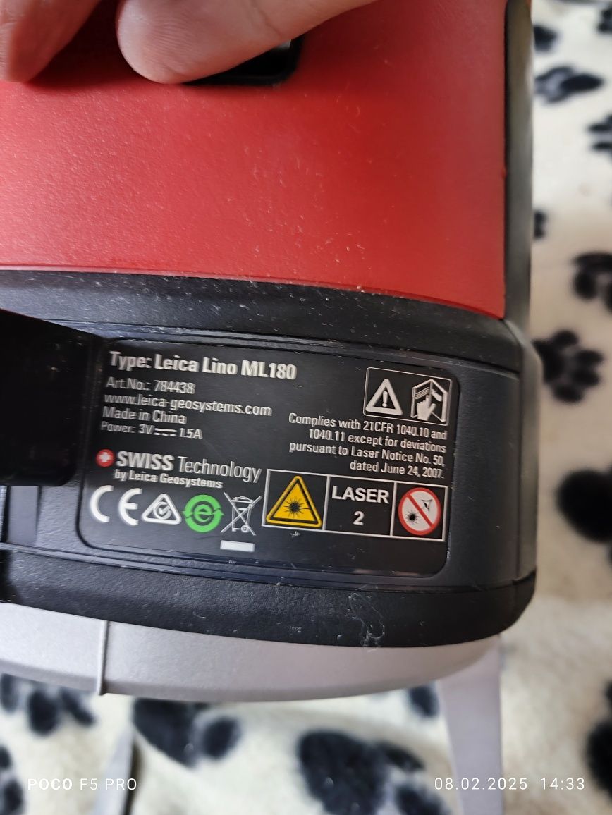 Високоточний лазерний нівелір Leica LINO ML180