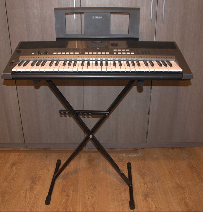Keyboard Yamaha PSR-E443