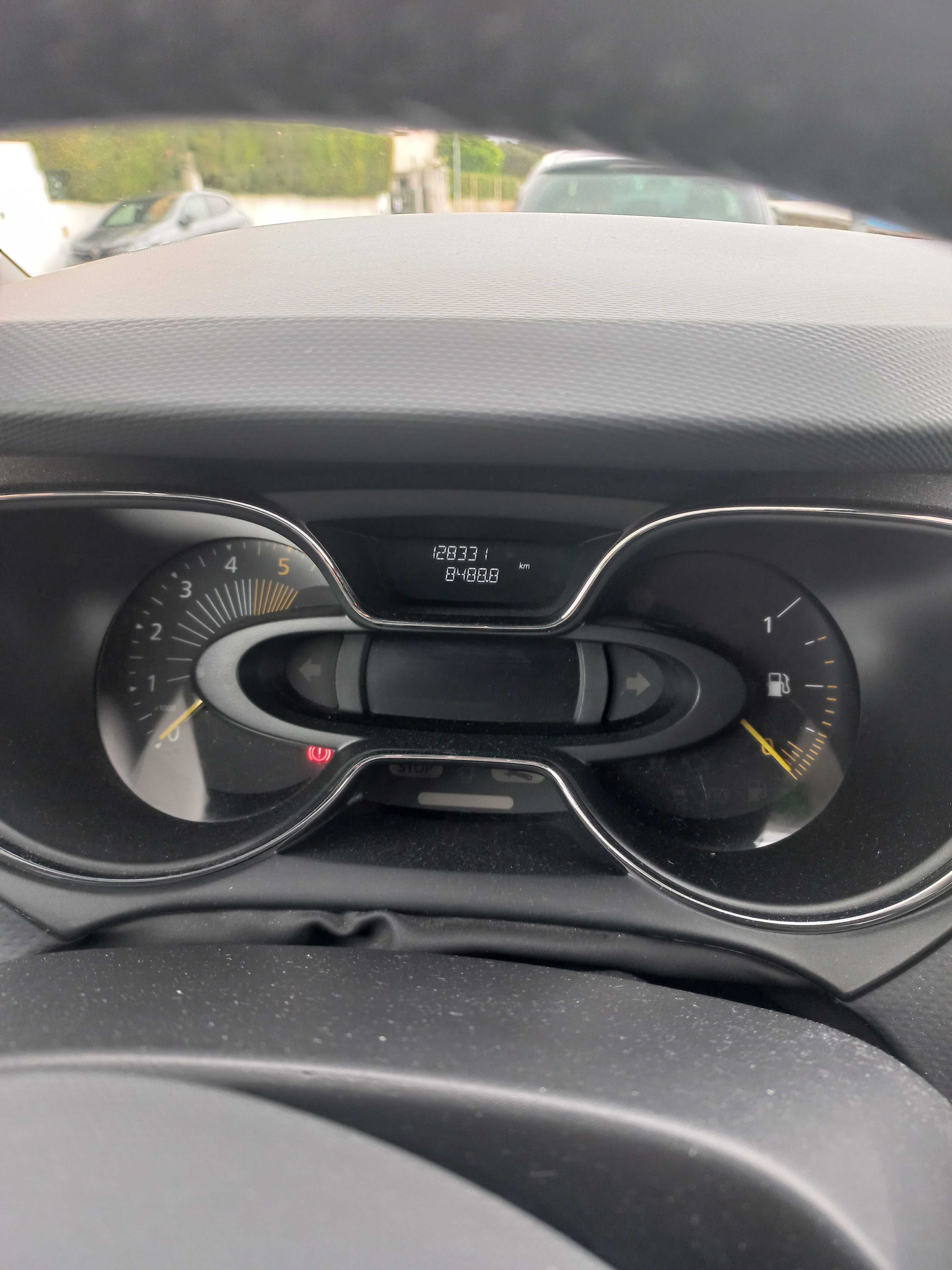 renault captur de 2015, diesel, de 90cv, com 128000km