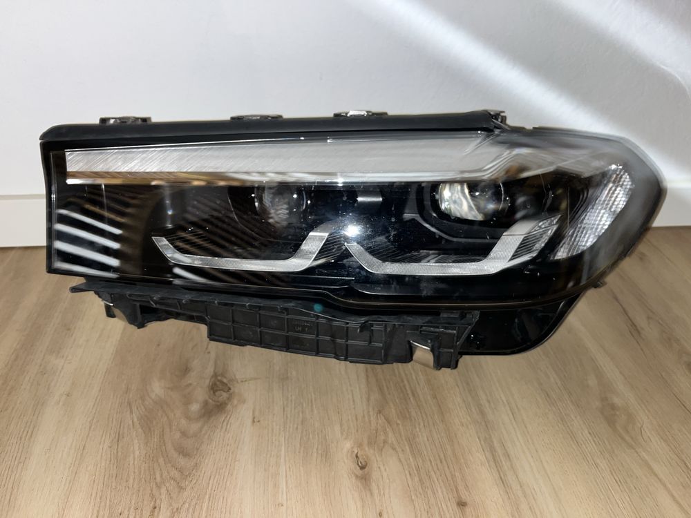 Farol Led BMW serie 5 G30/G31(Hella OEM) lado esquerdo
