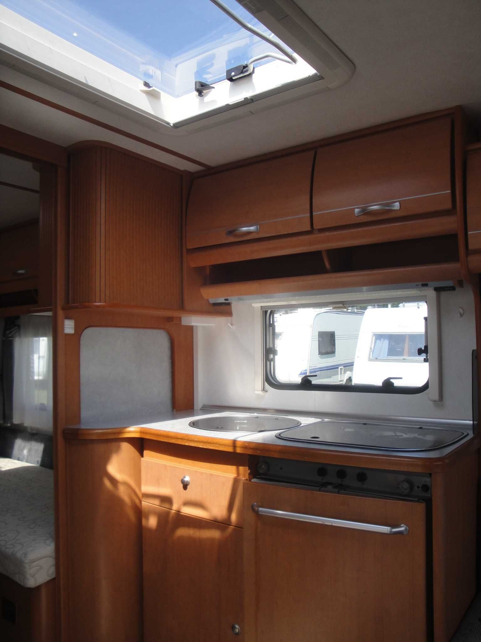 Lmc 520 Prysznic wc , Alde gazowy podgrzewacz wody namiot, Dmc 1400 kg