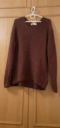 Sweter śliczny dziurkowany  rozmiar s